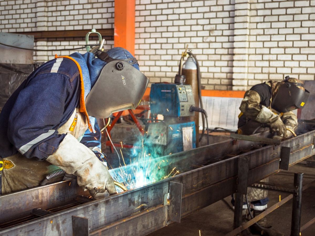 Understanding Voltage and Amperage in Welding